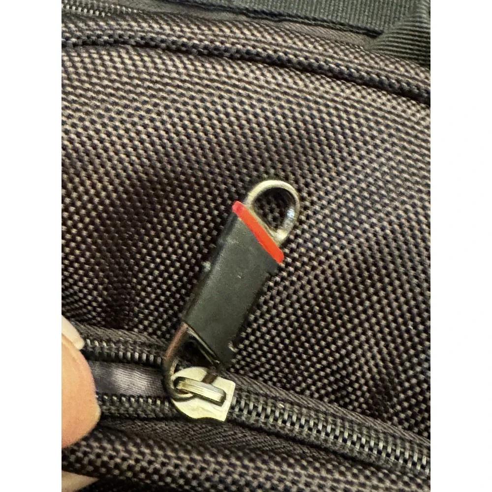 Samsonite Black Ballistic Nylon Messenger Laptop Bag‎ Tablet Travel Case